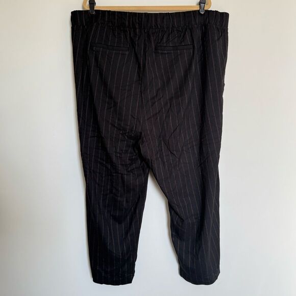 NWT Torrid Black Stripe Twill Drawstring Crop Pant Size 4X - Picture 8 of 13